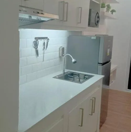 Quezon Apartment1 Victoria Sports Tower Apartment